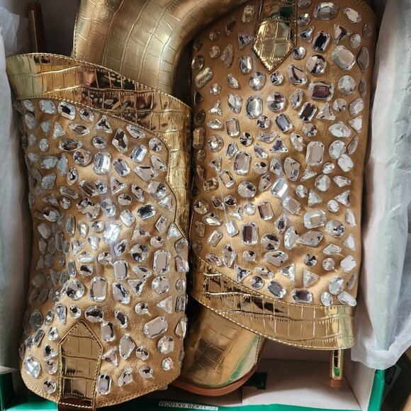 Lauren Lorraine "Hana" Gold Embellished Boots. NIB. Size 6 - Picture 3 of 9
